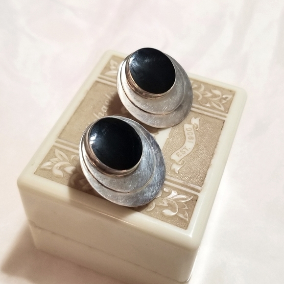 Vintage Modernist Era Sterling Onyx Earrings - Picture 2 of 4